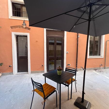 הוילה Domus Catania Centro מראה חיצוני תמונה